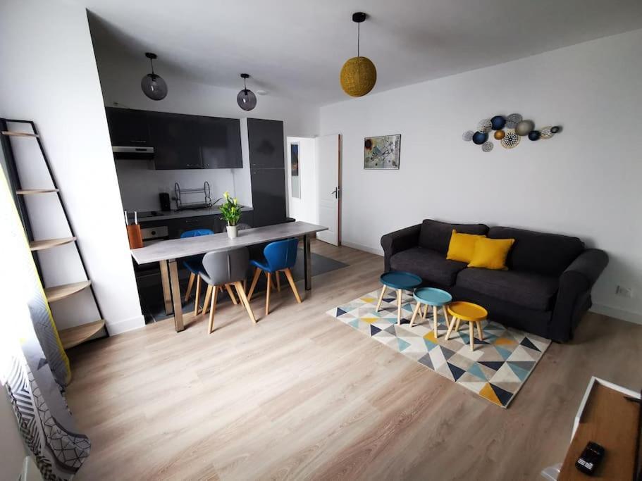 Le Puzzle Daire Trélazé Dış mekan fotoğraf